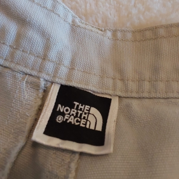 🌺 Mens North Face Cargo Shorts EUC - Picture 11 of 14